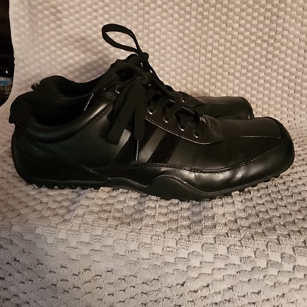 Nice non slip dress/work shoes